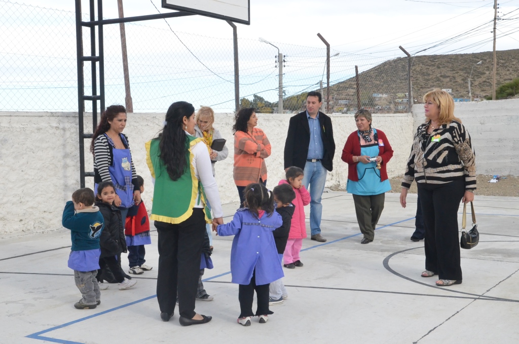 Inauguran un playón en barrio Pietrobelli