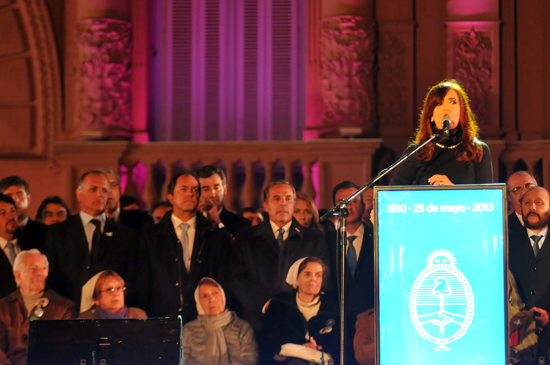 Buzzi instó a “construir un país con poder real”