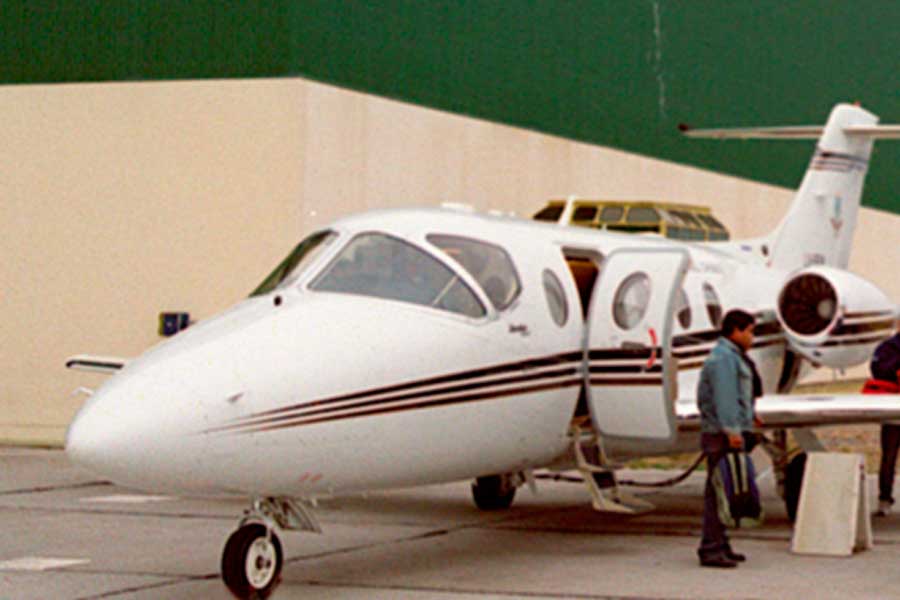 El avión de la gobernación aterrizó de emergencia