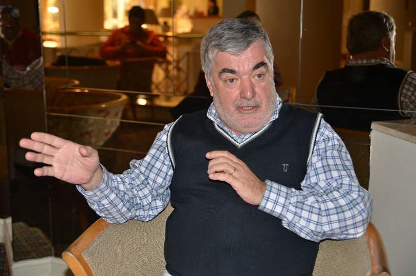 Das Neves podría afiliarse al Pich para presentarse