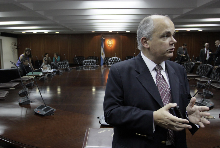 Piden allanar la casa de Cristina