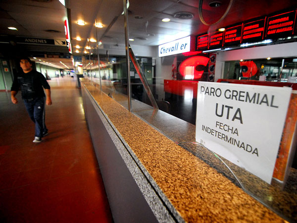 Los choferes de micros “No levantan el paro»