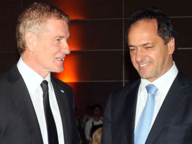 Kunkel le pidió a Scioli que aclare si financia a De Narváez