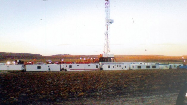 Una explotación de YPF contamina campo de la meseta