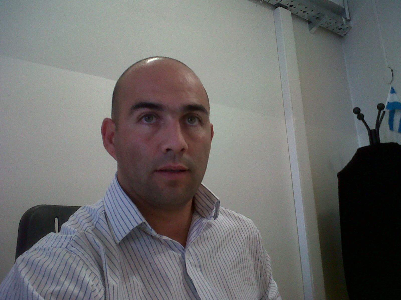 ‘Cone’ Díaz se acerca a Rosa Chiquichano