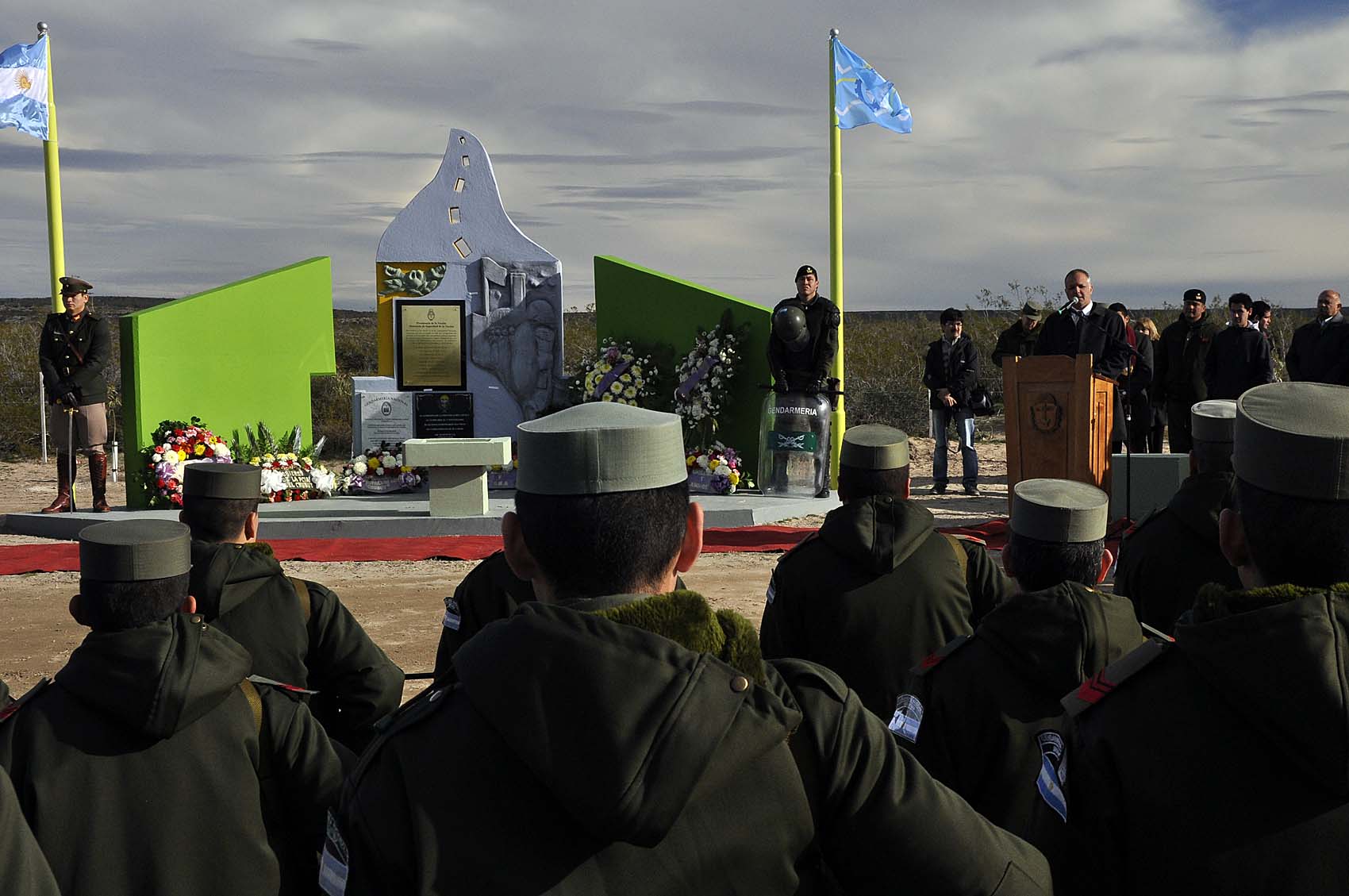 Homenajearon a los gendarmes accidentados