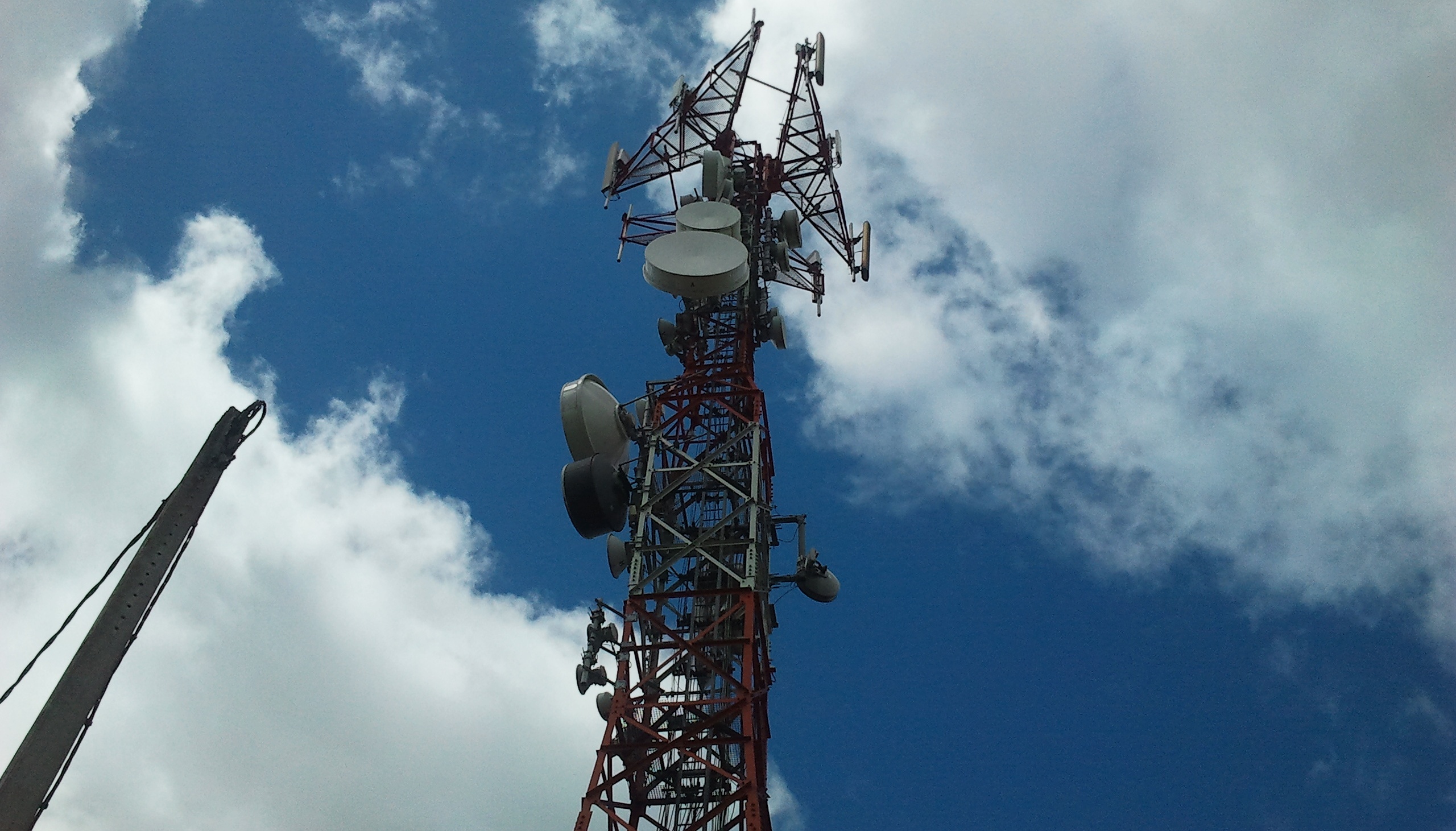 La Justicia anuló el DNU que declaró servicio público esencial a las telecomunicaciones