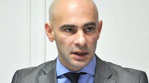 Massoni: “No hay impedimentos para postular a Das Neves”