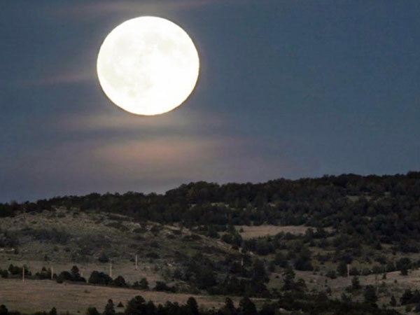 Una ‘Súper Luna’ reposará en el cielo argentino