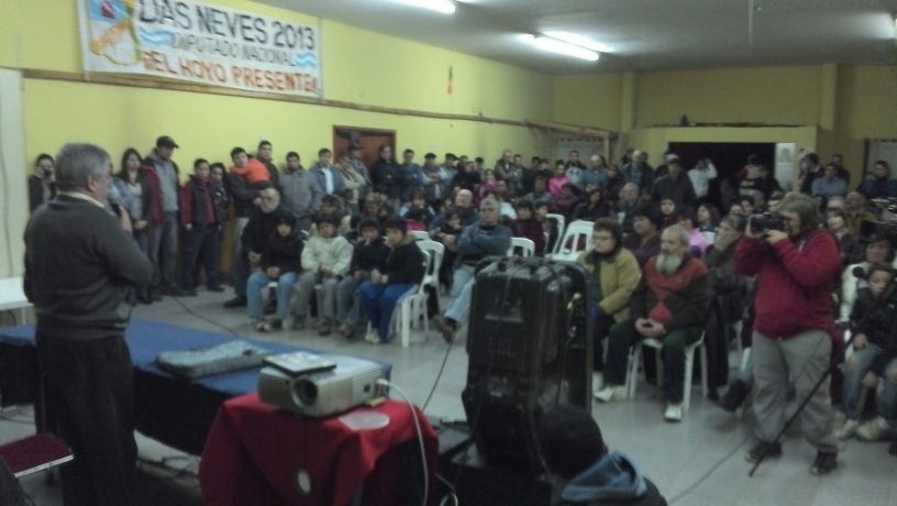 Das Neves inició una gira por la zona cordillerana