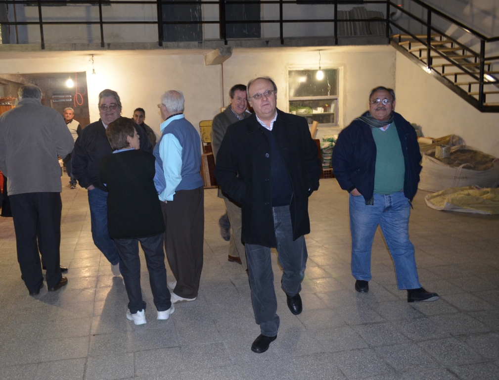 Entregan subsidio al centro de jubilados de Laprida