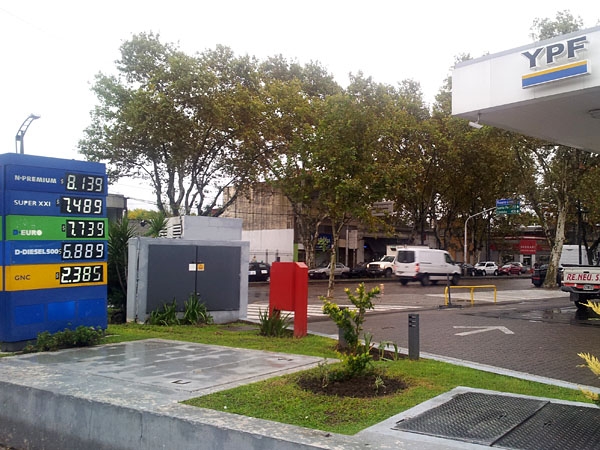 YPF volvió a subir el precio de sus combustibles