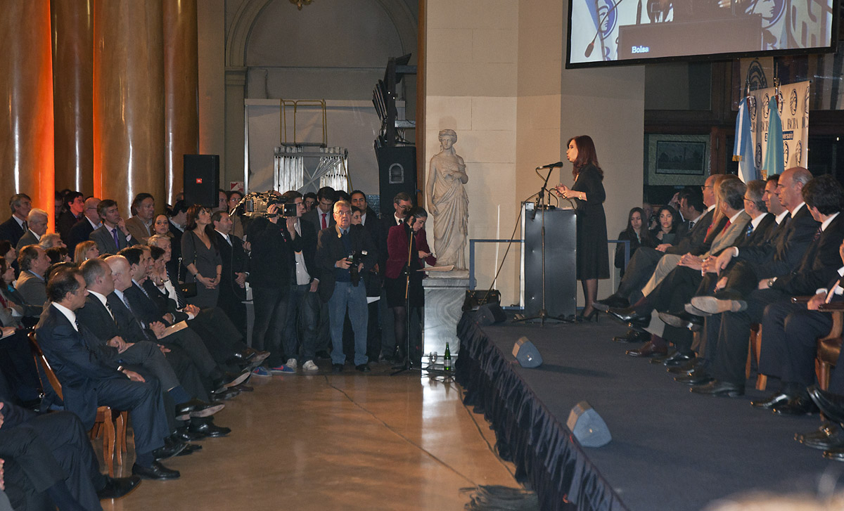 Buzzi participó de un acto con Cristina