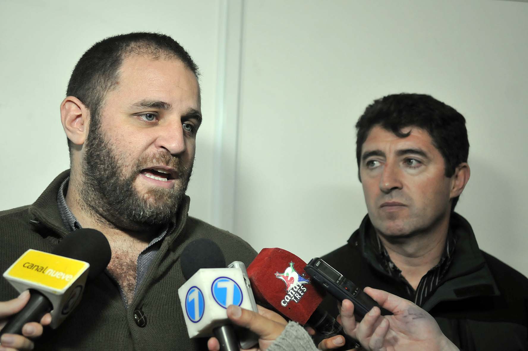 Brindan apoyo desde Provincia a familiares del policía baleado