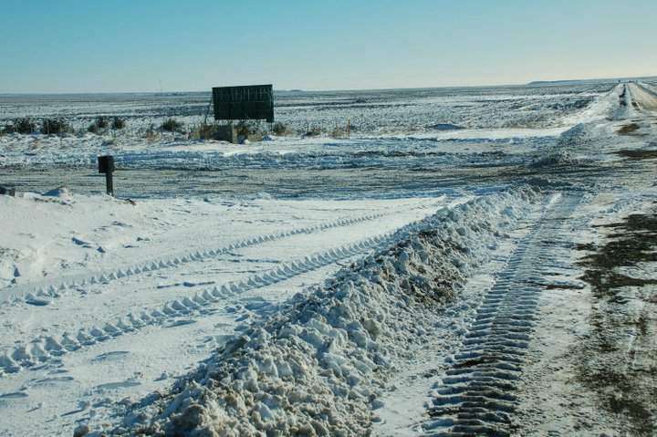 Intenso trabajo de Defensa Civil para restablecer el tránsito en ruta 3