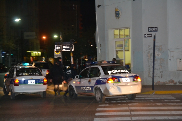 Baleó a un custodio por no dejarlo ingresar a un pub