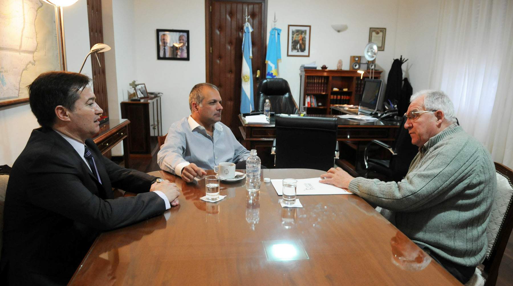 El Padre Nota recibió aportes para la delegación que irá a ver al Papa