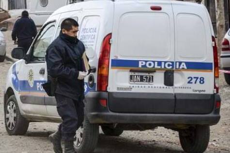 Asesinan a un hombre de tres disparos