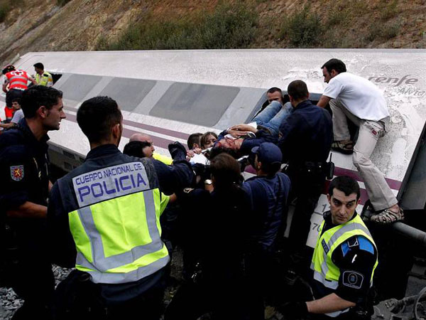 Tragedia de Compostela: El tren iba a 190 km/h