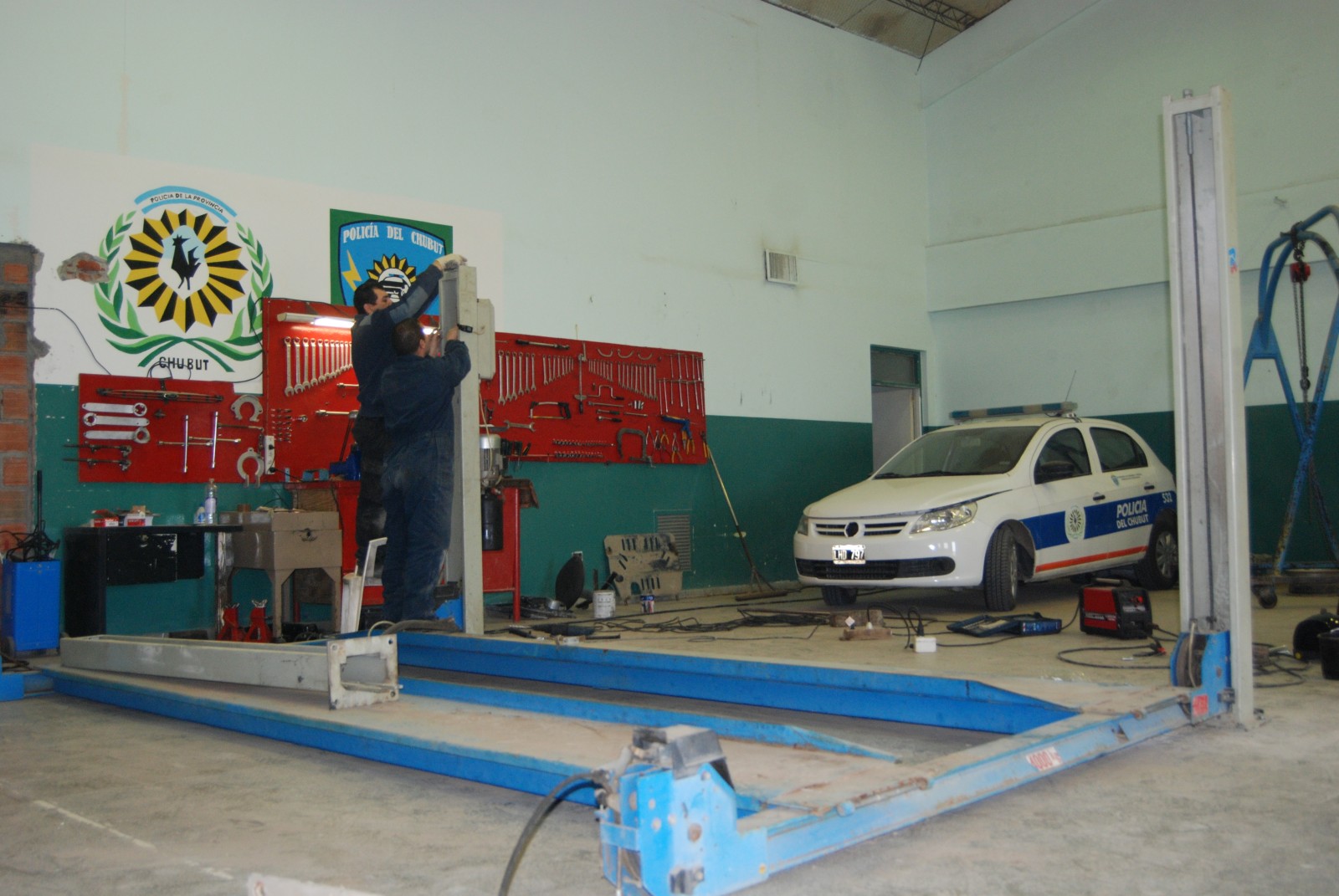 La Policía pone en marcha un taller de reparación vehicular