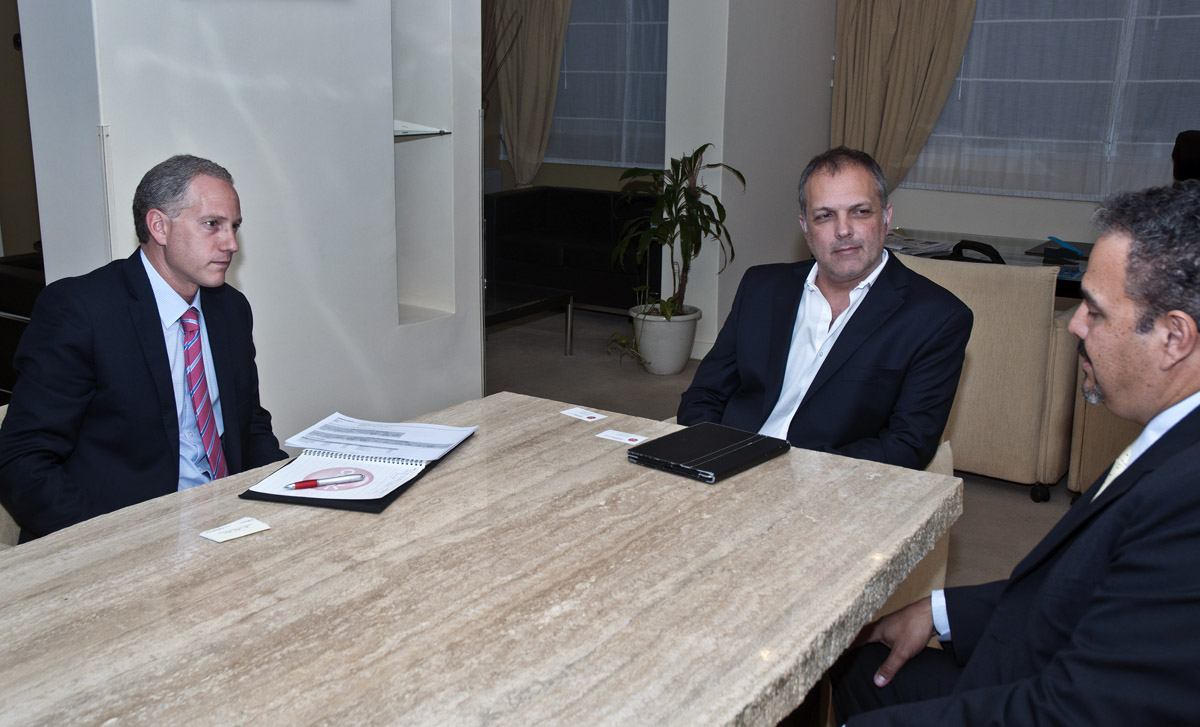 Gestionan una inversión de $15 millones en telefonía