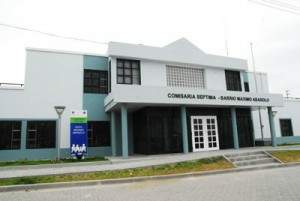 Atacan a balazos la comisaría Séptima