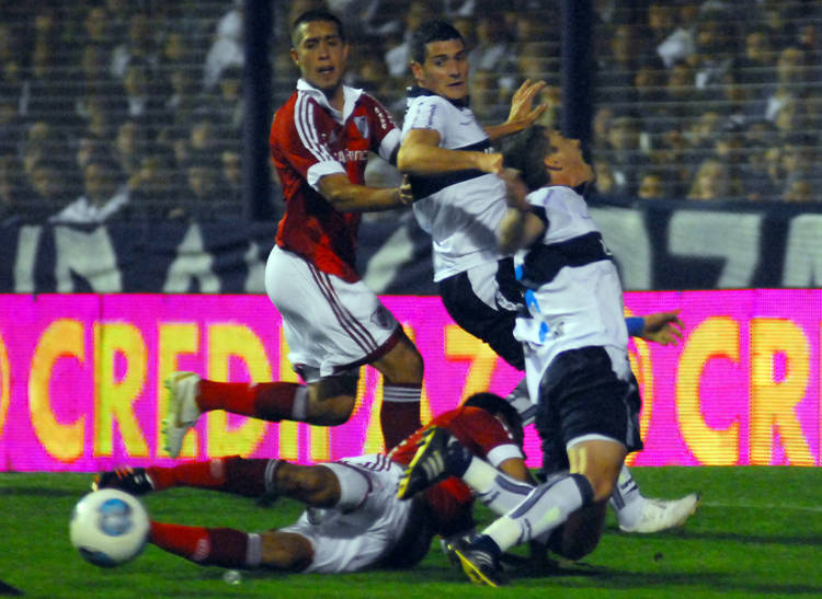 Gimnasia bajó a River en el Bosque