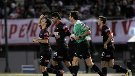 Colón «se hizo la América» en el Monumental ante River