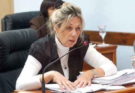 Artero: “Villagra manejó  la campaña en Rawson”