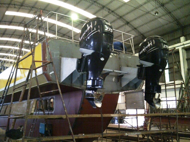 Avanza la construcción del semisumergible que hará avistajes