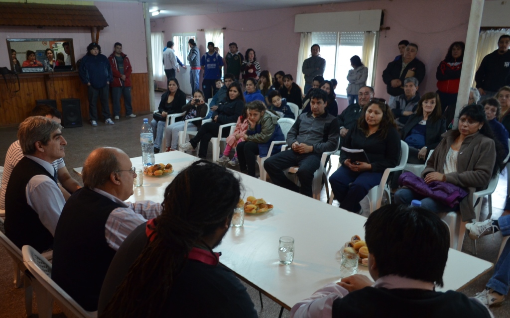 Traspasan una propiedad a la Vecinal de Manantial Rosales