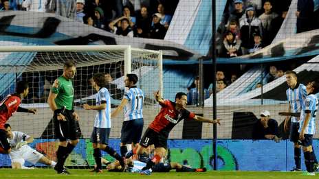 El puntero Newell’s hundió aún más a Racing