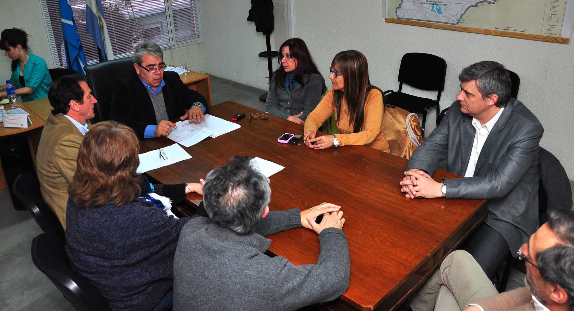 Atech se compromete al inicio inmediato de clases