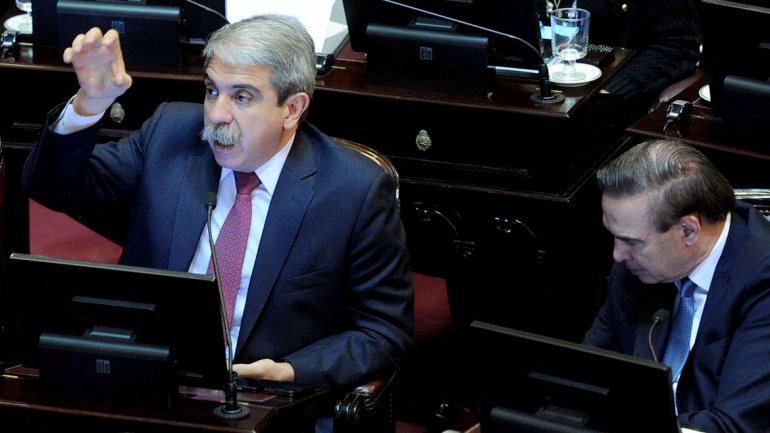 Senado aprueba proyecto que pena clientes de trata