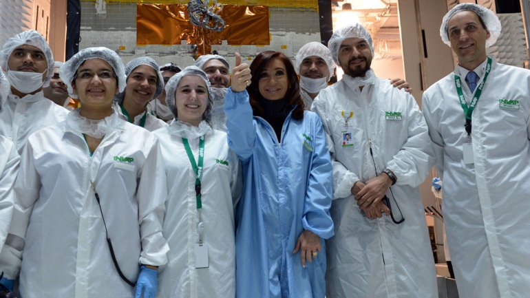 Cristina defendió la gestión de Aerolíneas y de YPF