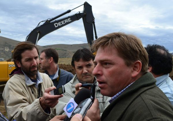 Buscan restablecer tránsito en el Camino Perón