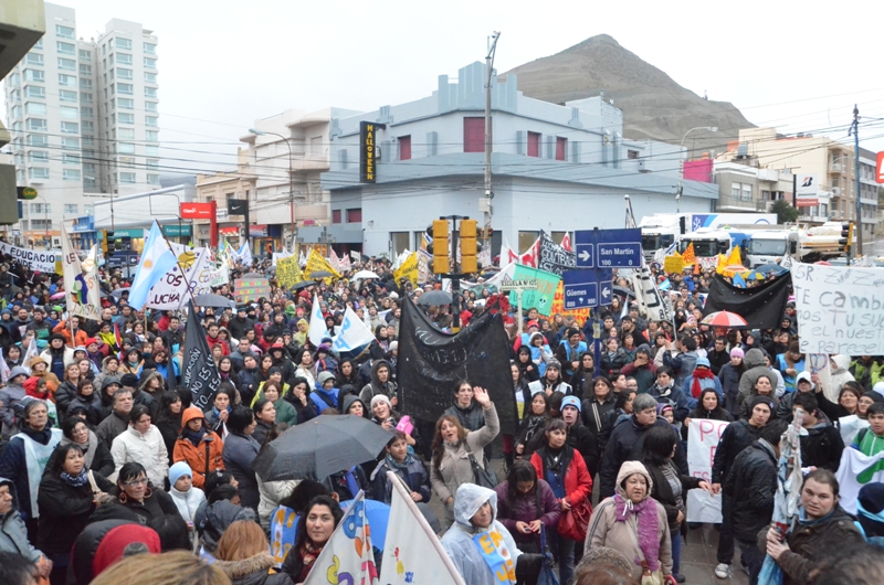 La marcha docente comenzará a las 17:30 hs.