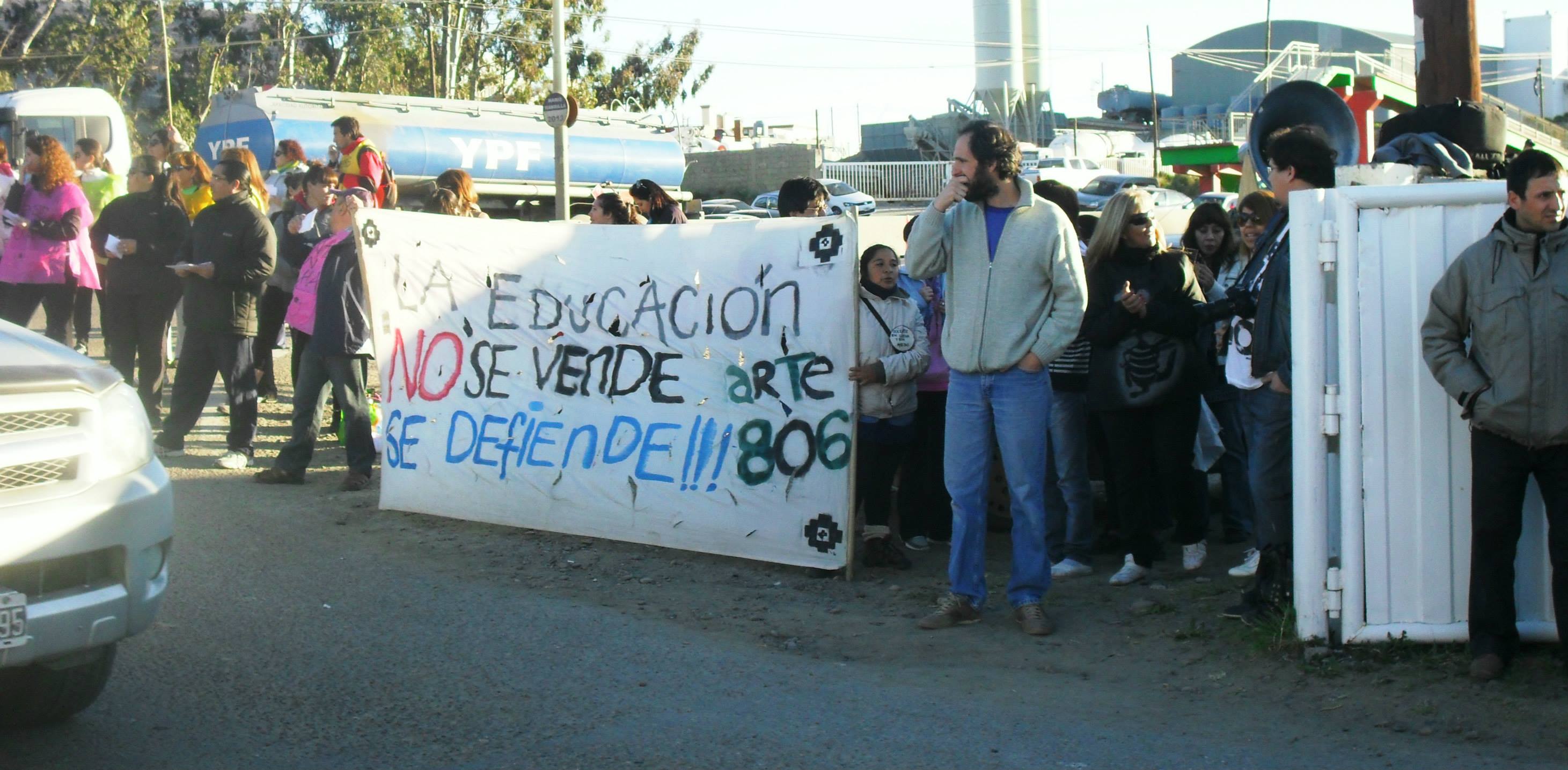 Los docentes llevaron su reclamo al TC