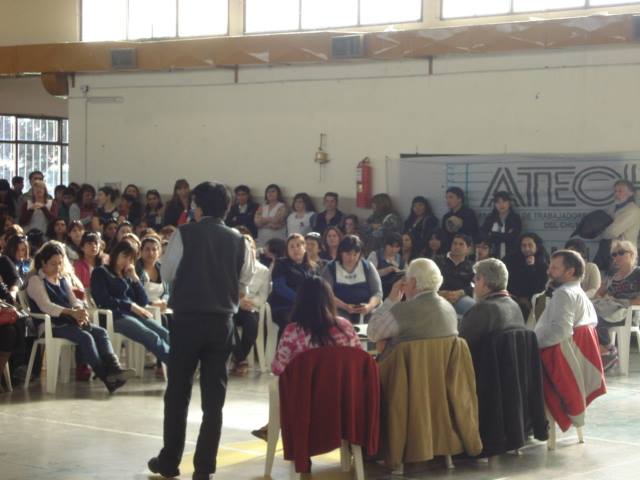A días de la elección, sigue el conflicto docente
