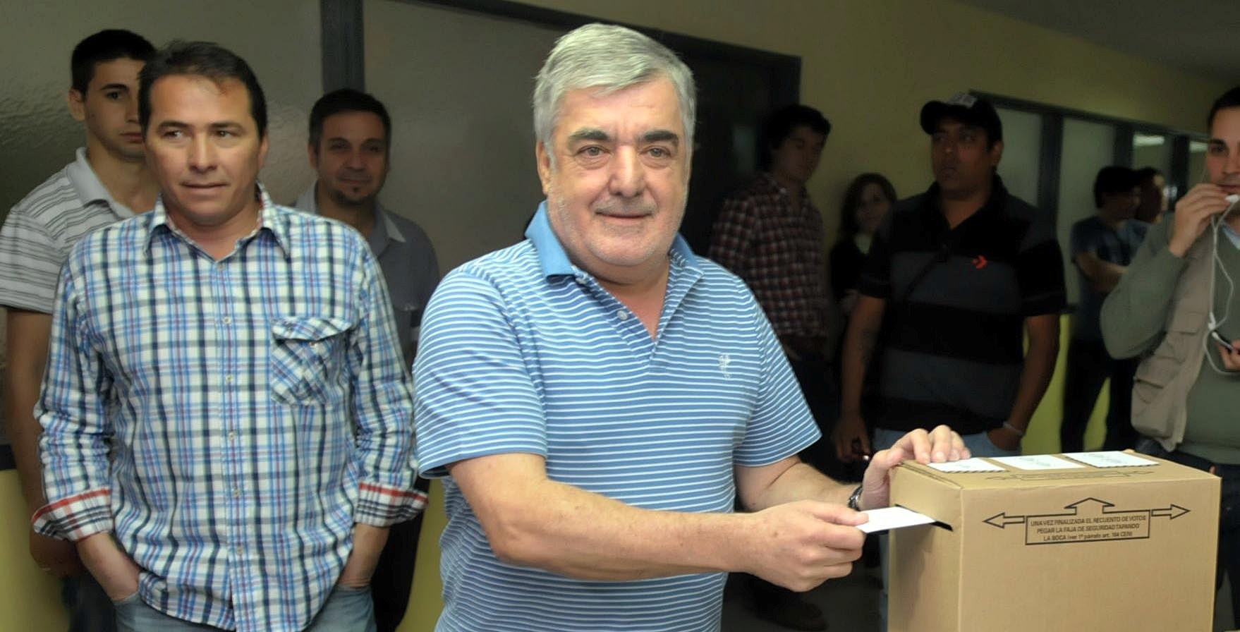 Votó Das Neves y aguardará el resultado en su bunker