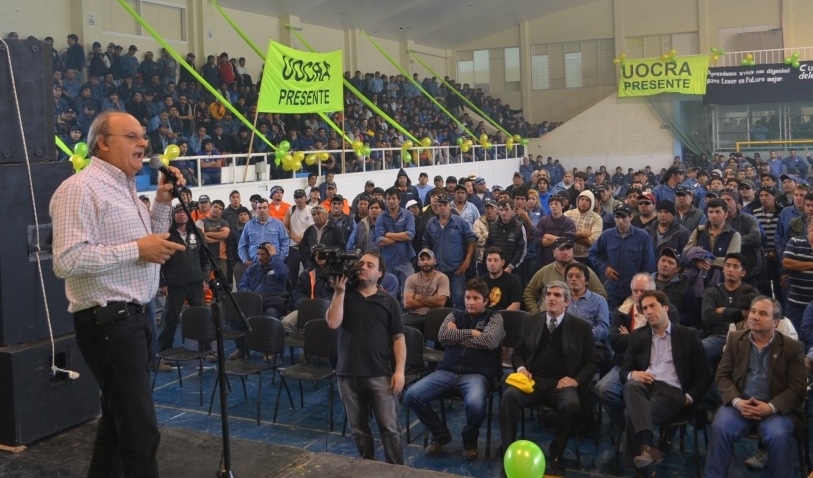Entregan tierras a la UOCRA