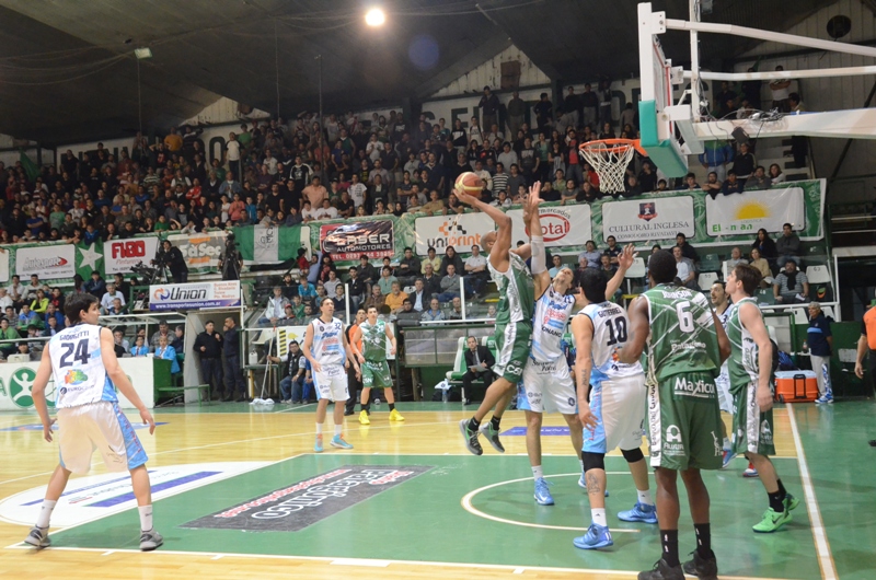 Gimnasia bajó a Peñarol en el Socios