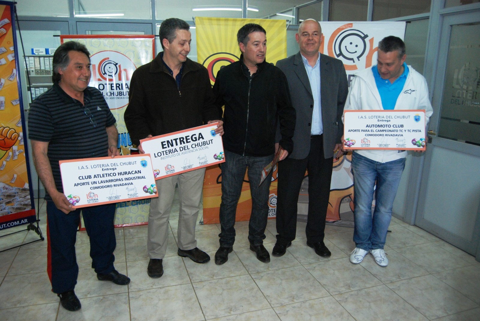 Lotería entregó aportes a instituciones deportivas