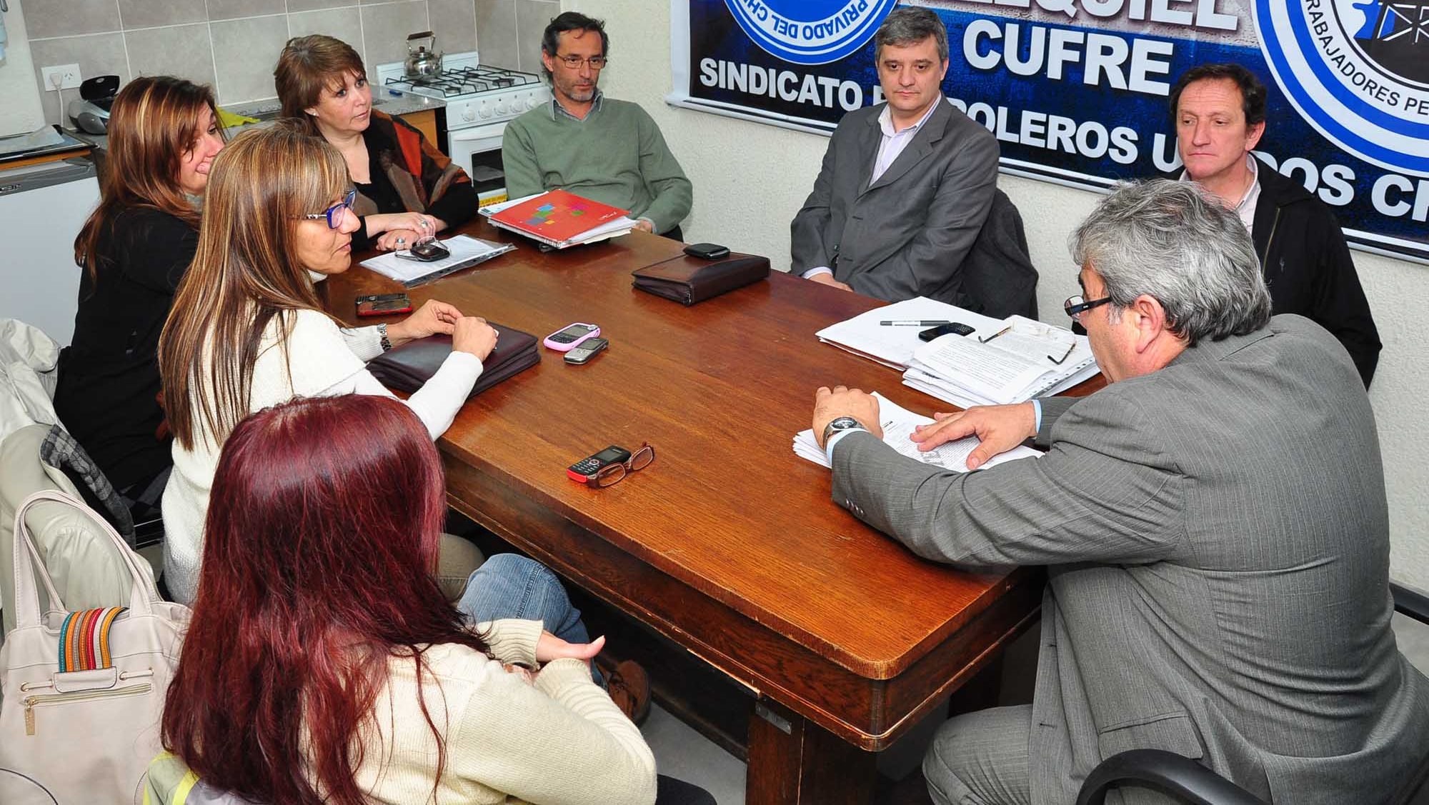 El Gobierno convocará a paritarias docentes