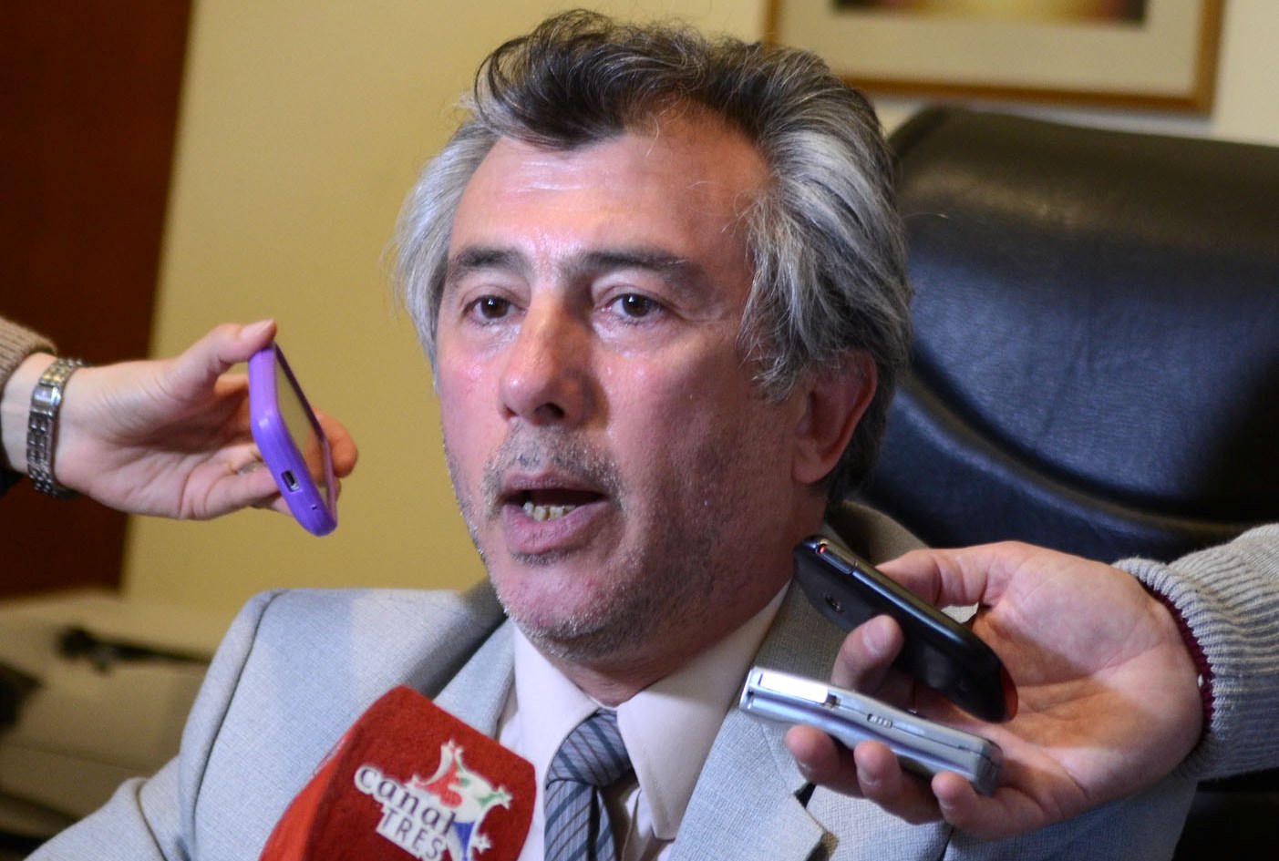 Montoya, provisoriamente a Educación