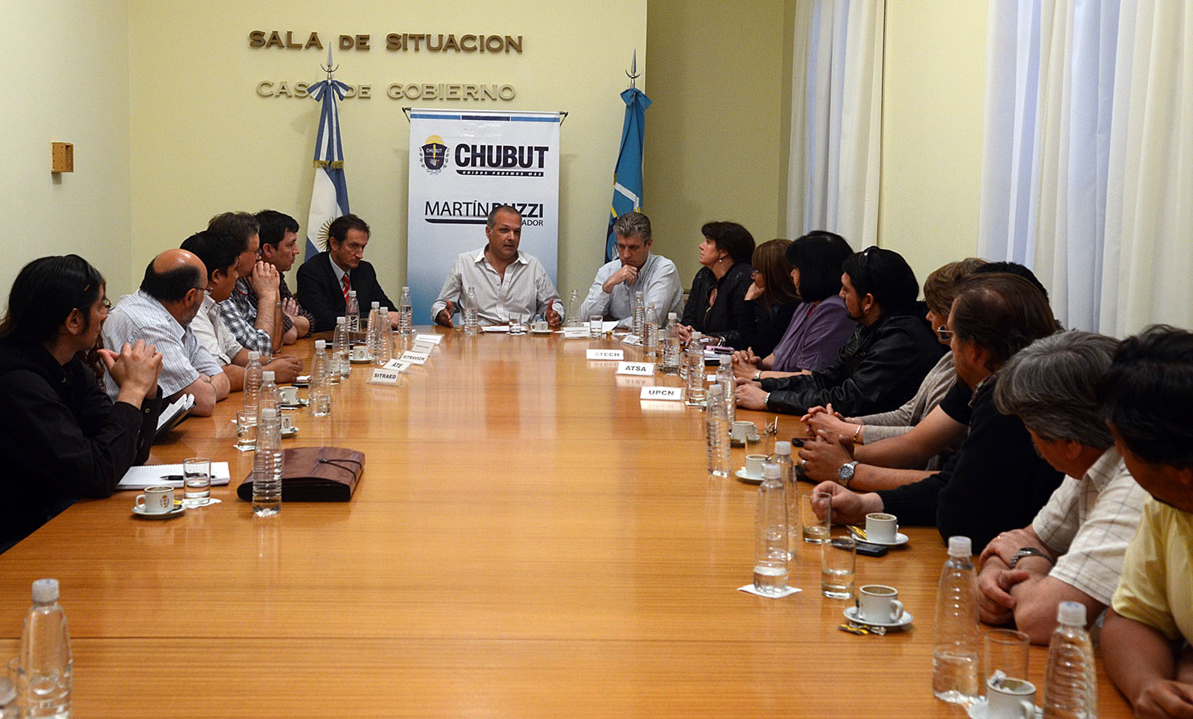 27 mil empleados provinciales recibirán mil pesos