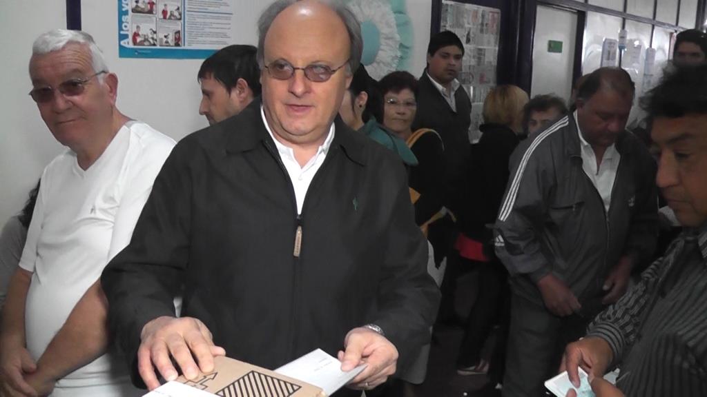 Di Pierro votó y llamó a celebrar la democracia