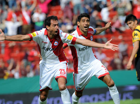 Argentinos vapuleó a Olimpo