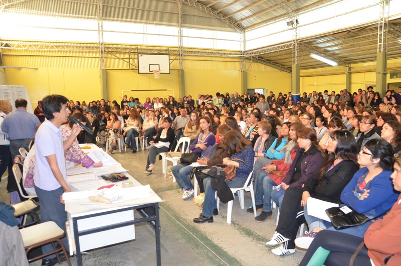 Primer encuentro paritario tras el conflicto docente