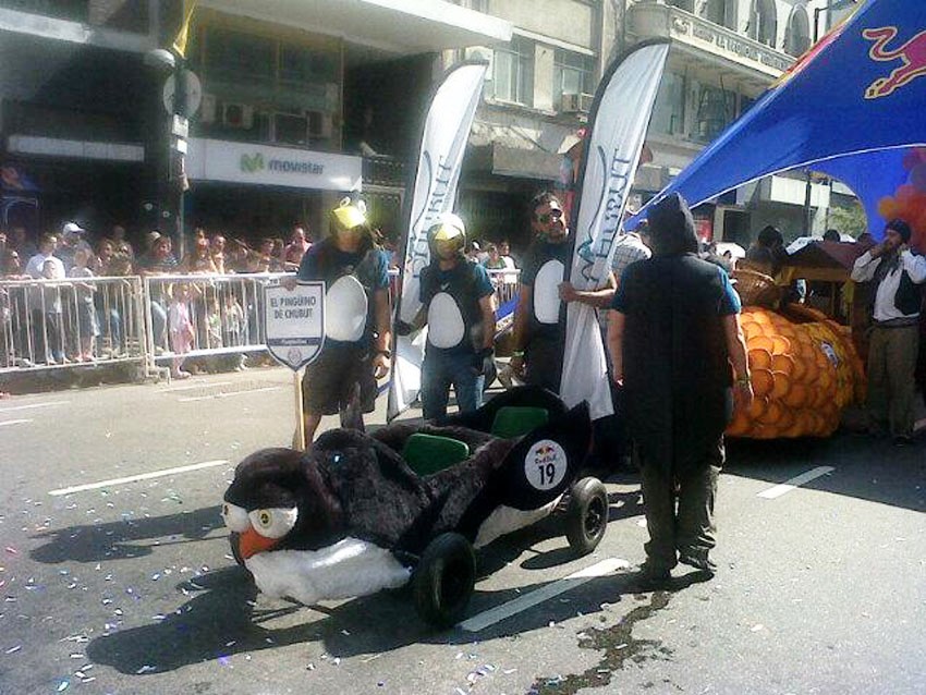 Chubut participó en la carrera de “autos locos”